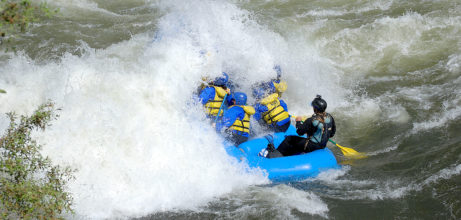 raft crashing into giant wave on merced river
