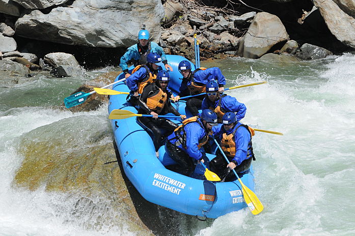 Rafting class 4 Middle Fork American